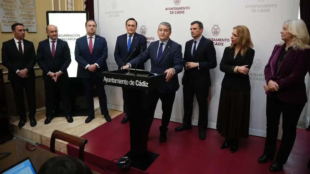 Antonio Sanz, durante su intervenci&oacute;n en el Ayuntamiento de C&aacute;diz