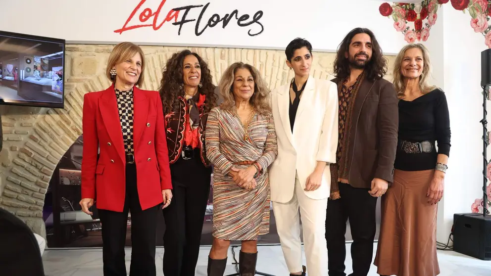 La familia Flores en el Centro Cultural Lola Flores II | Cristo Garc&iacute;a