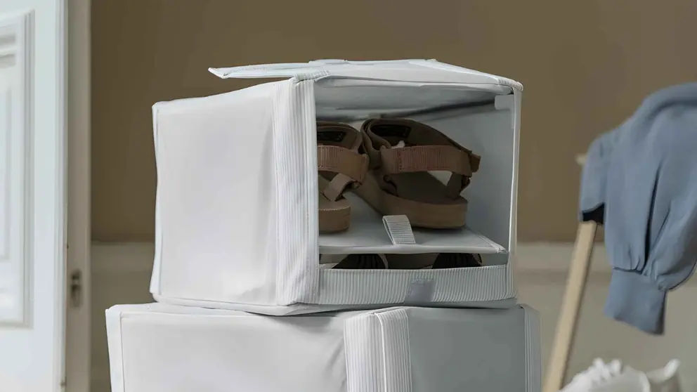 Set de 2 cajas para zapatos HEMMAFIXARE de Ikea