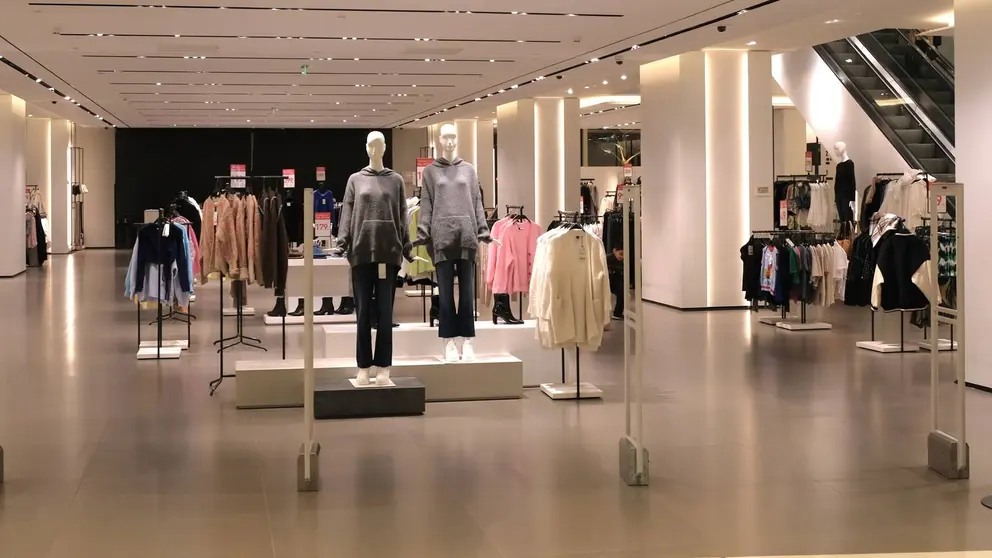 Tienda de moda de mujer ZARA