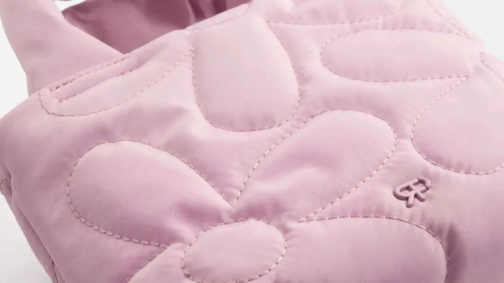 Bolso tote de nylon acolchado de Parfois