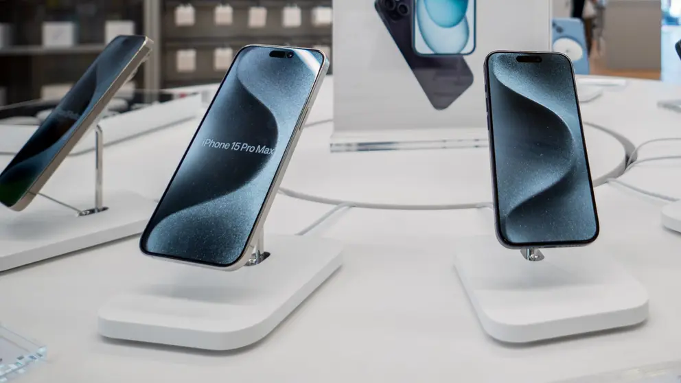 Modelo Iphone 15 de venta en supermercados