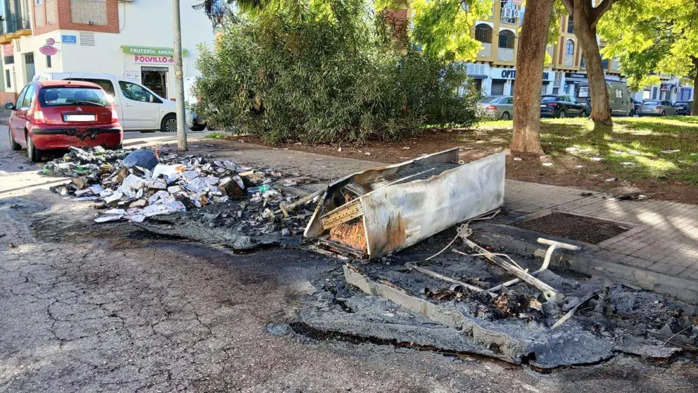 Incendio de contenedores en Jerez