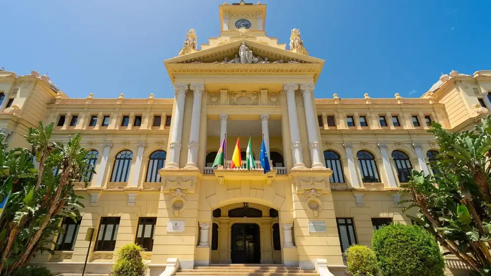 La fachada del Ayuntamiento de M&aacute;laga