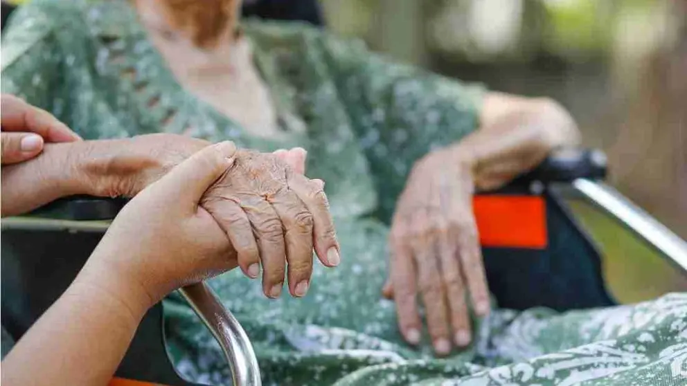 Andaluc&iacute;a sigue buscando personal para el cuidado de personas mayores