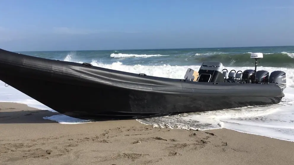 Una narcolancha en la costa de C&aacute;diz