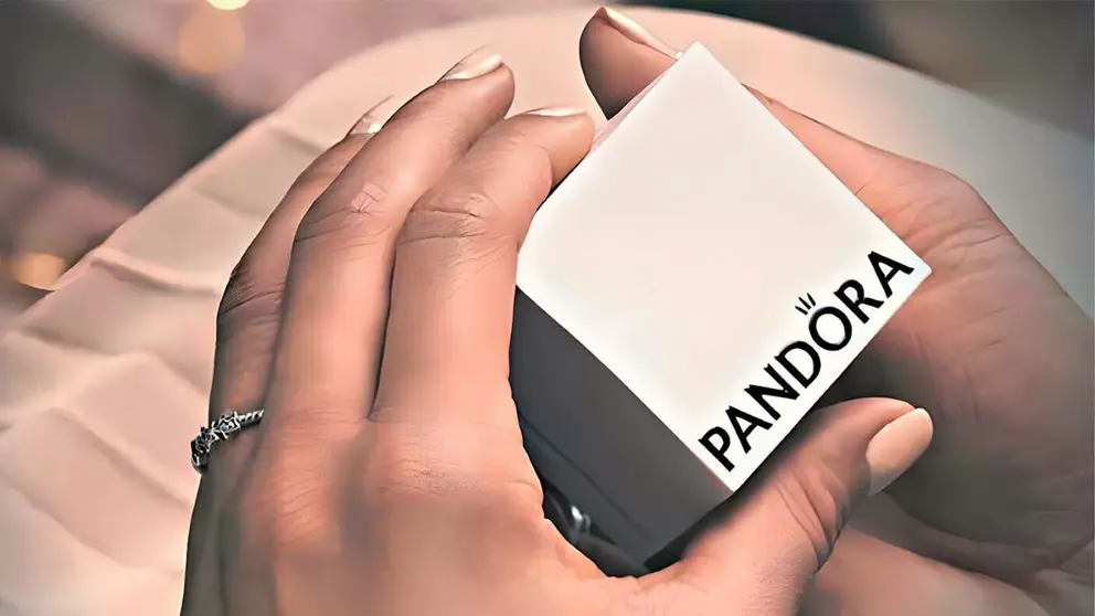 Joyer&iacute;a firma Pandora