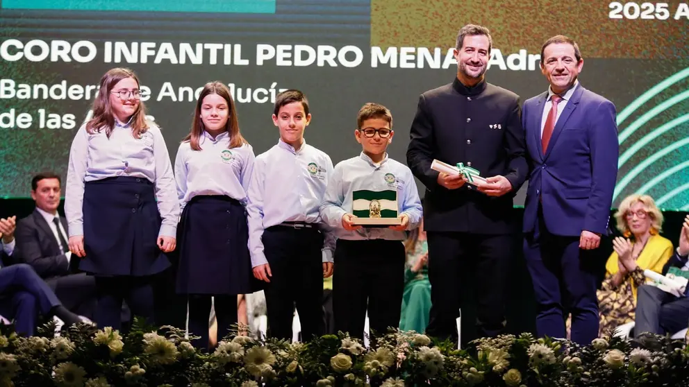 Acto de entrega de las Banderas de Andaluc&iacute;a en Almer&iacute;a