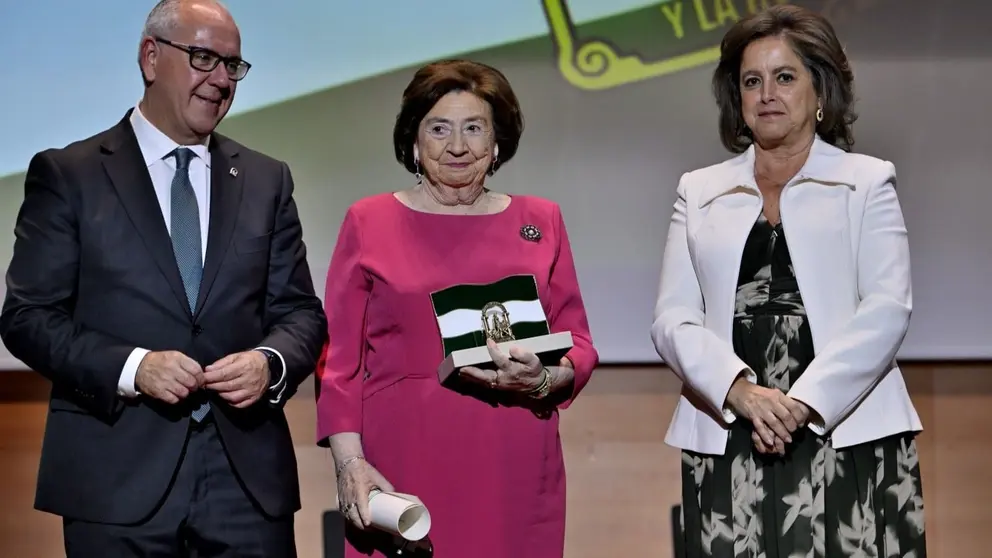 Acto de entrega de las Banderas de Andaluc&iacute;a en Ja&eacute;n