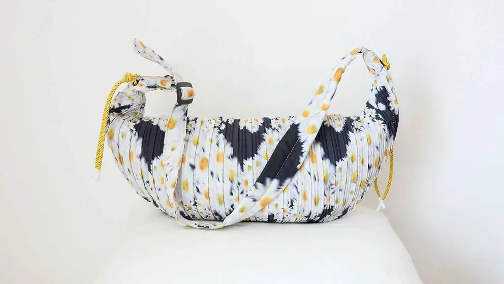 Bolso de hombro con estampado floral de Parfois