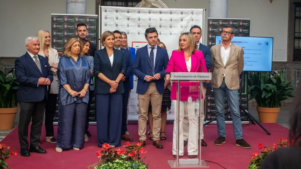 El Ayuntamiento de Granada ha zanjado la pol&eacute;mica sobre el estacionamiento de veh&iacute;culos en la ciudad
