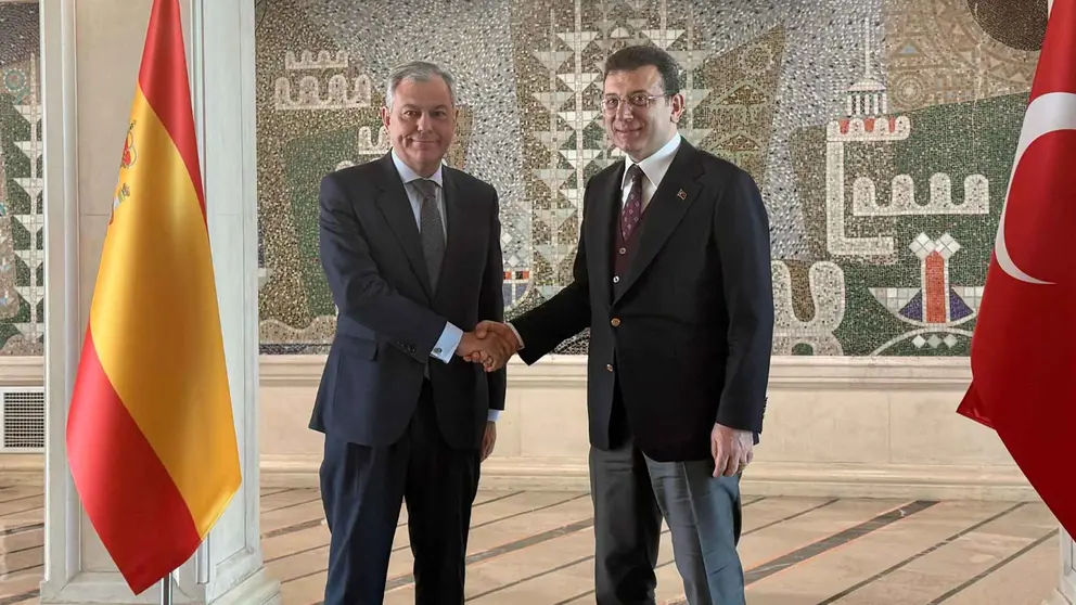 Jos&eacute; Luis Sanz y Ekrem İmamoğlu en el Ayuntamiento de Estambul | Foto: Ayuntamiento de Sevilla