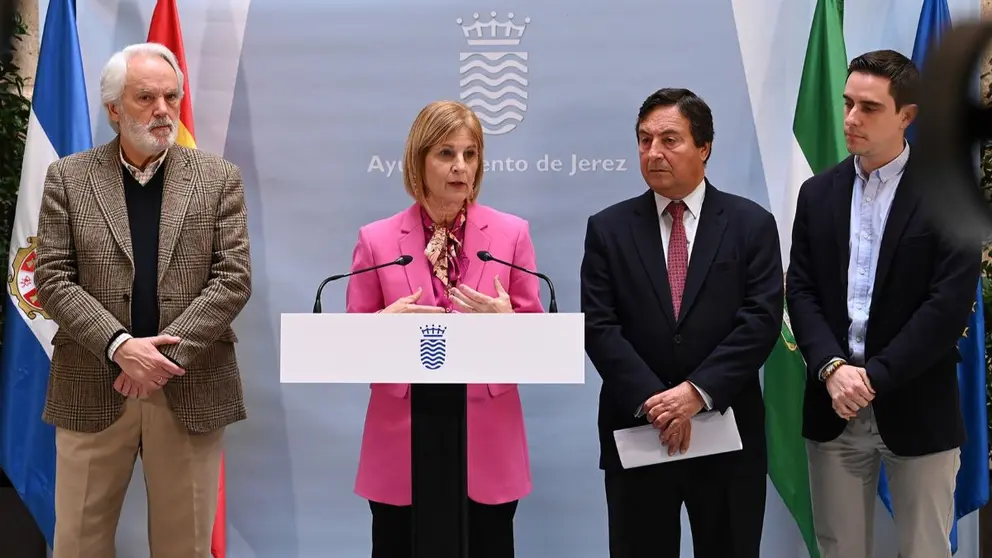 Mar&iacute;a Jos&eacute; Garc&iacute;a-Pelayo presenta los Presupuestos de Jerez