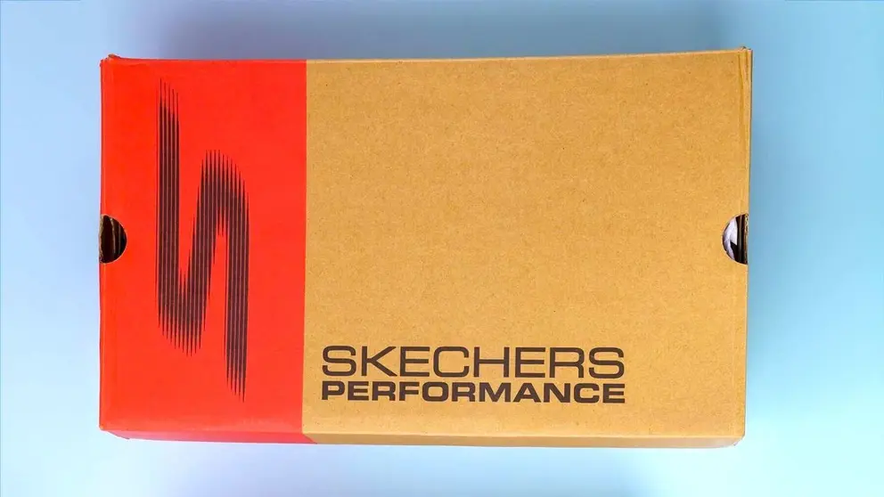 Caja de calzado Skechers