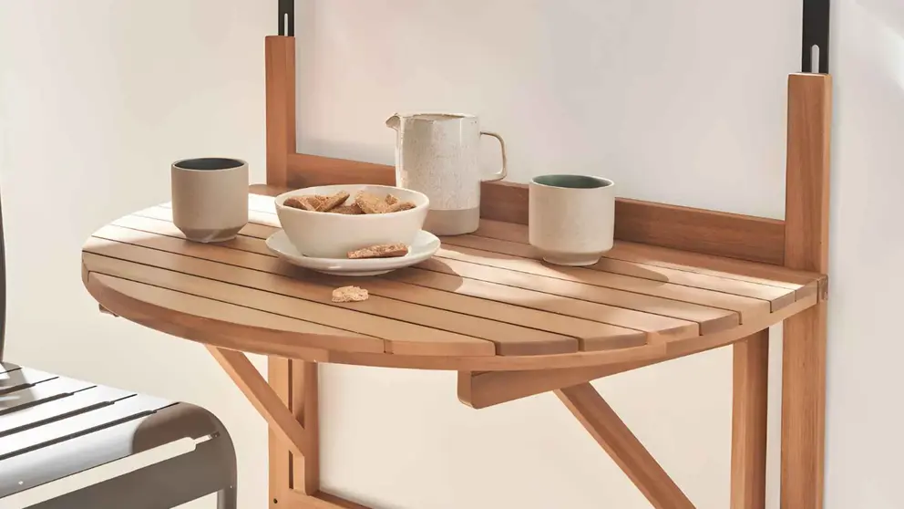Mesa auxiliar de madera para balc&oacute;n Bragance, Sweeek en Maisons du Monde