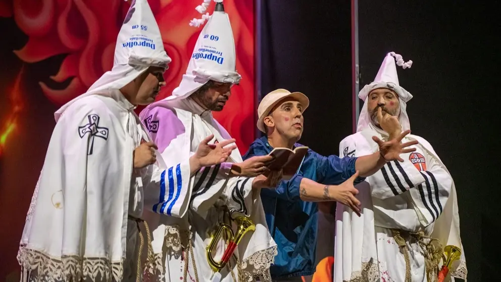 El cuarteto de &Aacute;ngel Gago, 'Ku Klux Klan Klan'