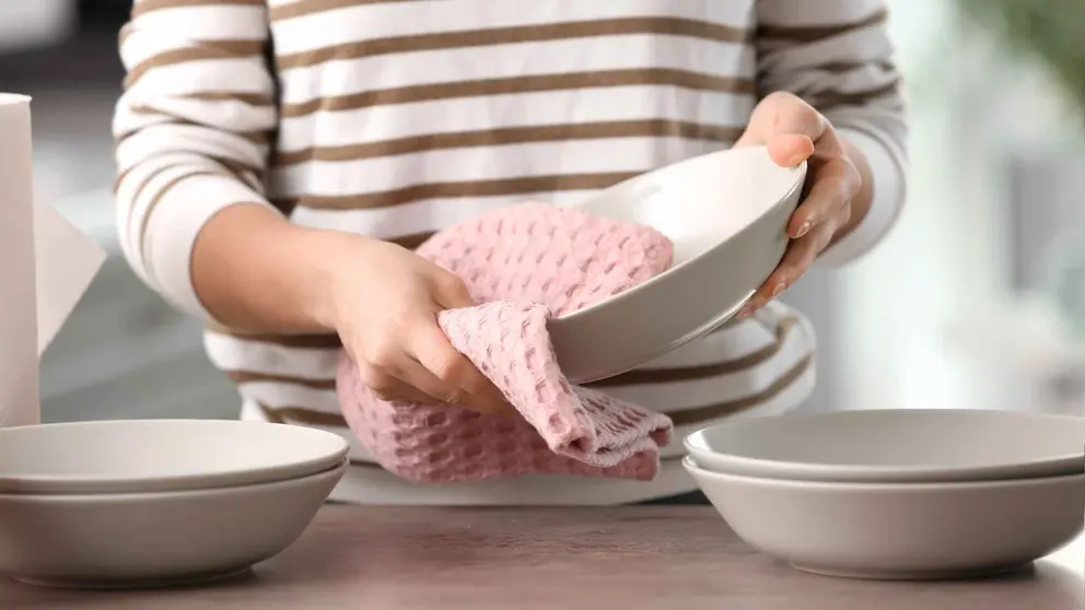 La alternativa de Leroy Merlin de secar los platos a mano