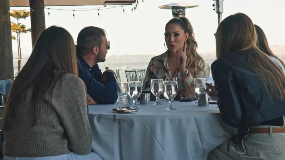 Susana enga&ntilde;a a Joaqu&iacute;n con la doble de Jennifer L&oacute;pez | Antena 3