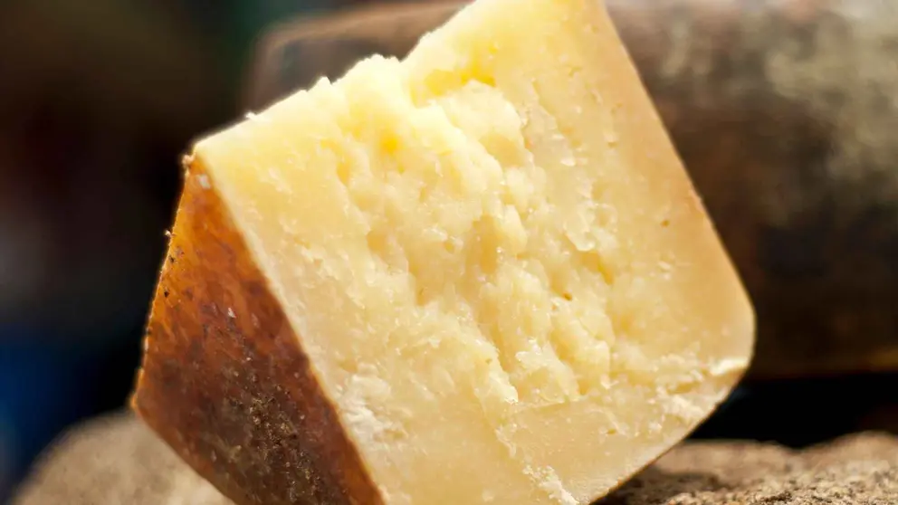 Queso a&ntilde;ejo tostado mezcla Hacendado de Mercadona