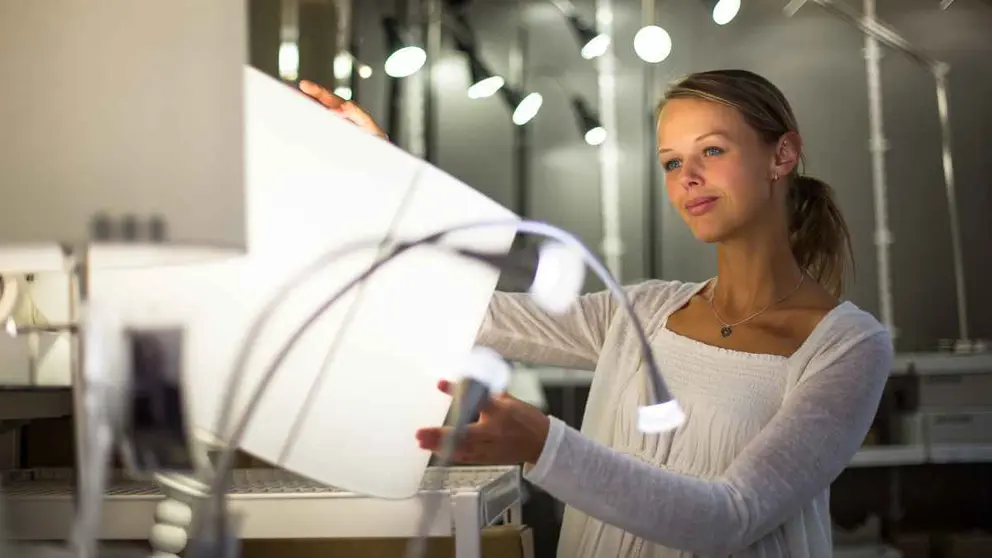 Secci&oacute;n de iluminaci&oacute;n en IKEA