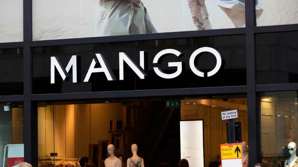Tienda firma Mango