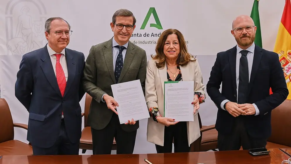 La Junta de Andaluc&iacute;a ha firmado un acuerdo de colaboraci&oacute;n con Veiasa | Salvador L&oacute;pez Medina