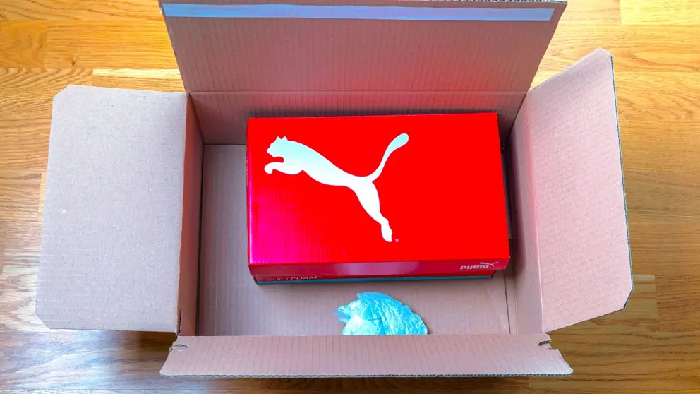 Caja de zapatillas Puma