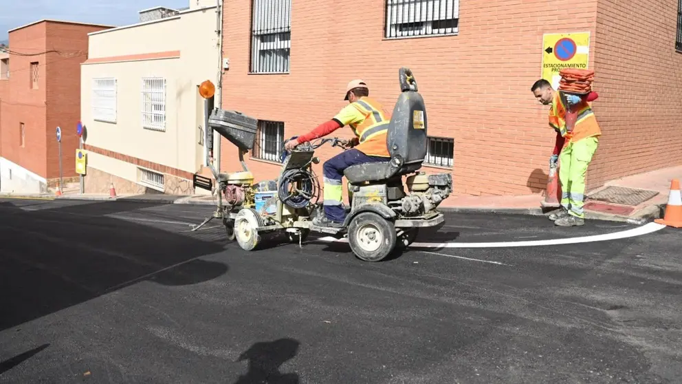 Almer&iacute;a contin&uacute;a mejorando su asfaltado