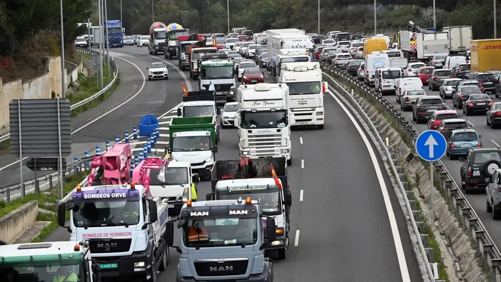 Atasco en una carretera de M&aacute;laga