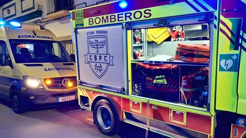 Bomberos actuando en un incendio en Jerez | CBPC