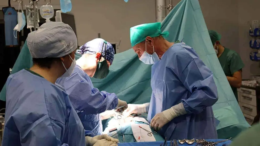 Operaci&oacute;n en un quir&oacute;fano