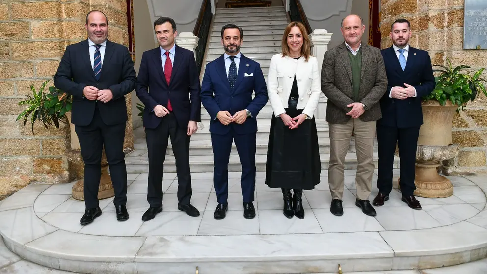 Diputaci&oacute;n de C&aacute;diz se ofrece a la C&aacute;mara de Cuentas de Andaluc&iacute;a en favor de la transparencia