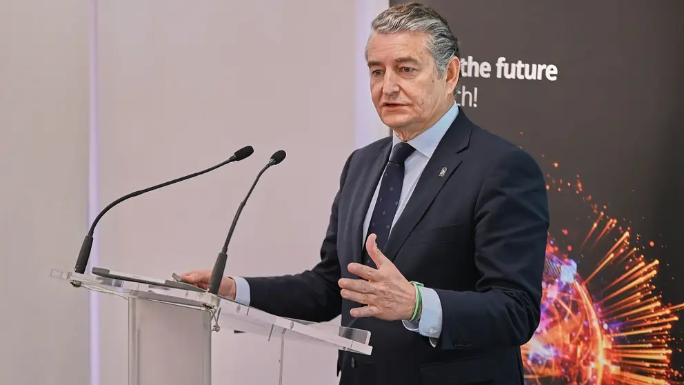 Antonio Sanz presenta un manual y herramientas para desarrollar servicios digitales en Andaluc&iacute;a | Salvador L&oacute;pez Medina