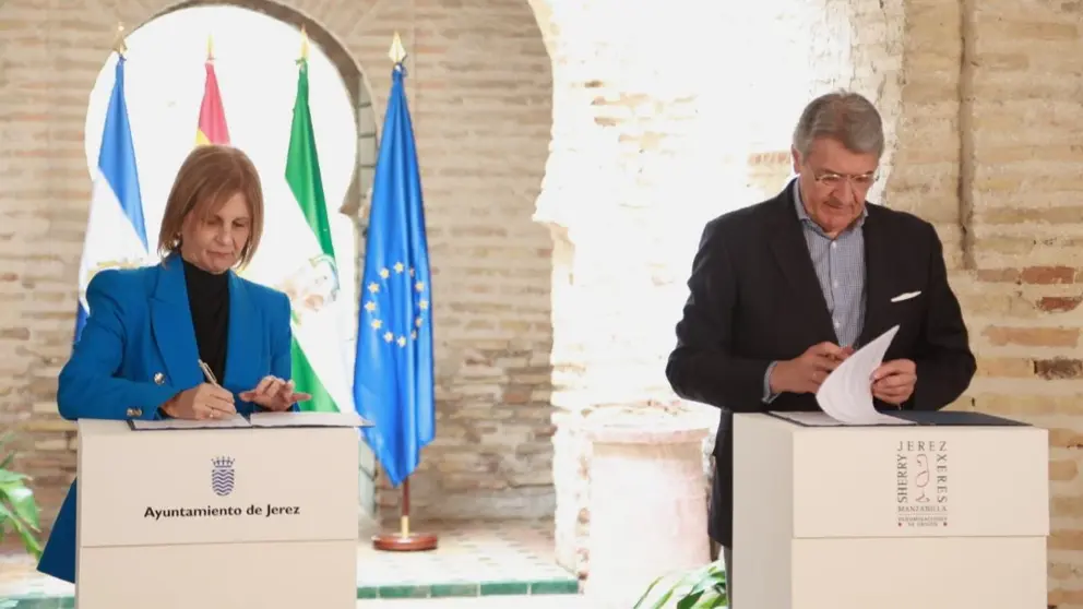 Firma del Convenio para la celebraci&oacute;n de Vinoble 2026 | Cristo Garc&iacute;a