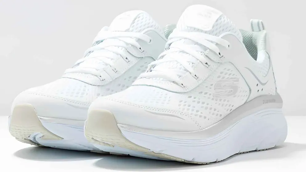 Skechers Relaxed Fit: D'Lux Walker - Infinite Motion