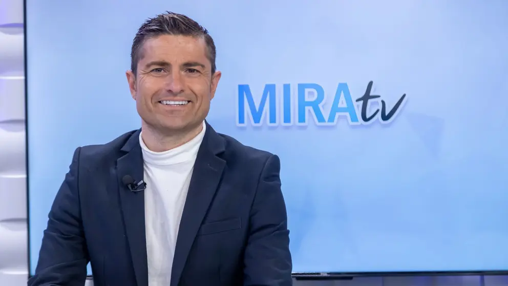 Alfonso Merlos | Cristo Garc&iacute;a