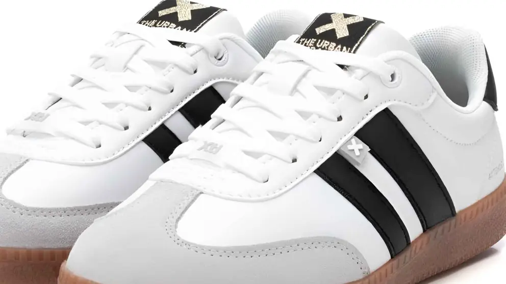 Zapatillas Xti casual de suela plana en oferta en Amazon