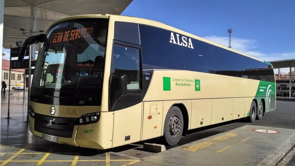 Autob&uacute;s del Consorcio del Transporte Metropolitano de Almer&iacute;a