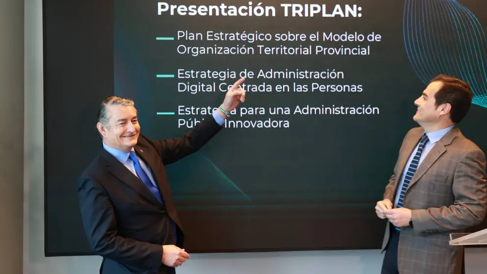 Antonio Sanz y Jos&eacute; Antonio Nieto presentan Triplan