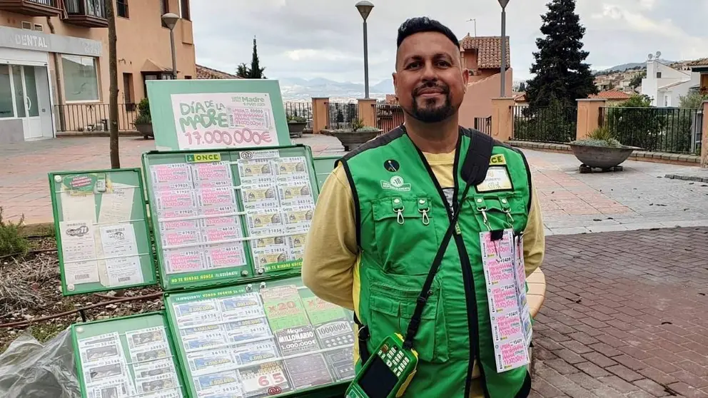 Roberto Framit, vendedor de la ONCE