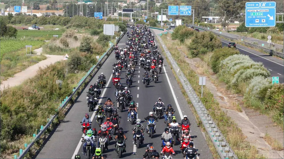 Moteros llegando a Jerez