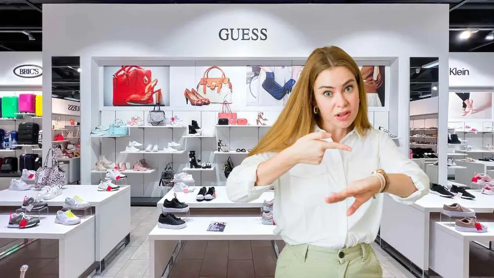 Sandalias en tienda GUESS