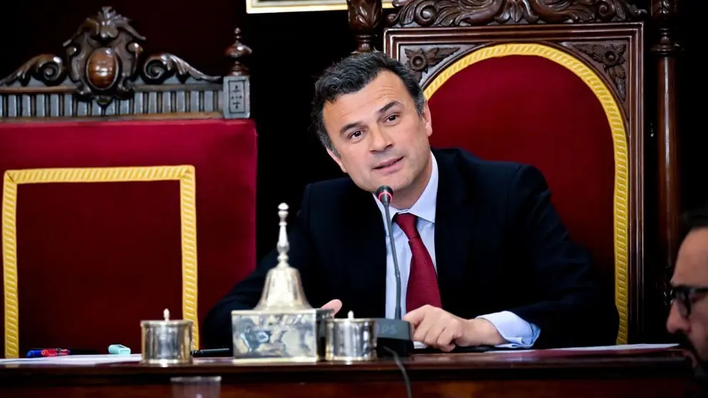 Bruno Garc&iacute;a, durante el pleno extraordinario para aprobar los presupuestos en C&aacute;diz