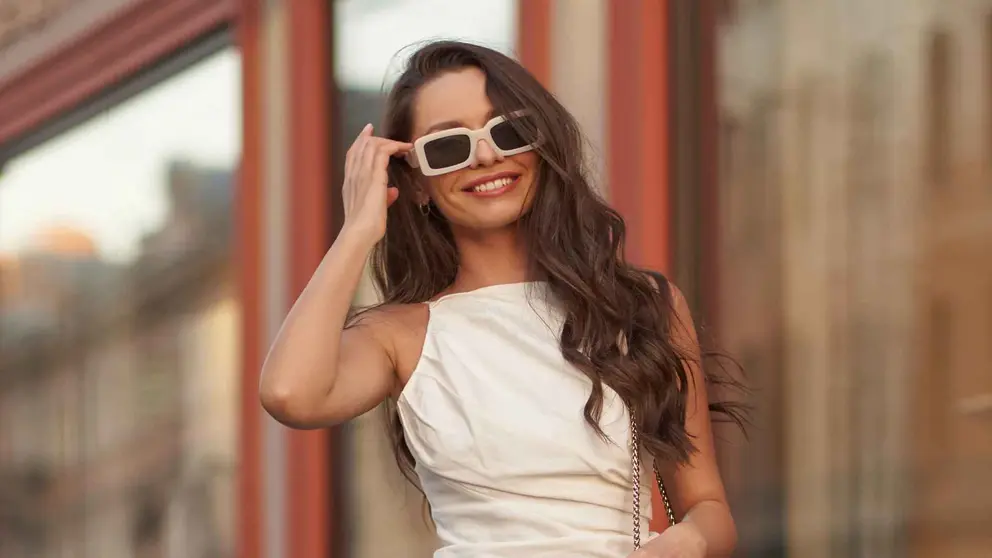 Una mujer a la moda con ropa de El Corte Ingl&eacute;s