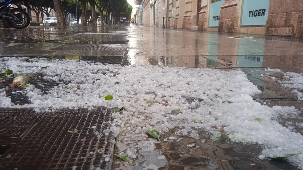 El granizo amenaza con golpear con fuerza a Almer&iacute;a