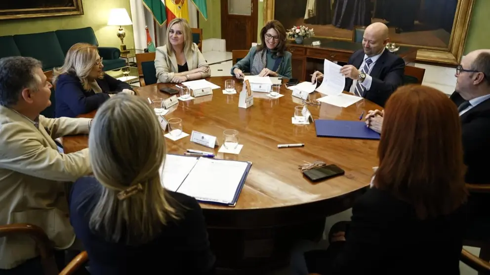 El Ayuntamiento de Granada ha firmado un total de 45,5 millones en operaciones con bancos