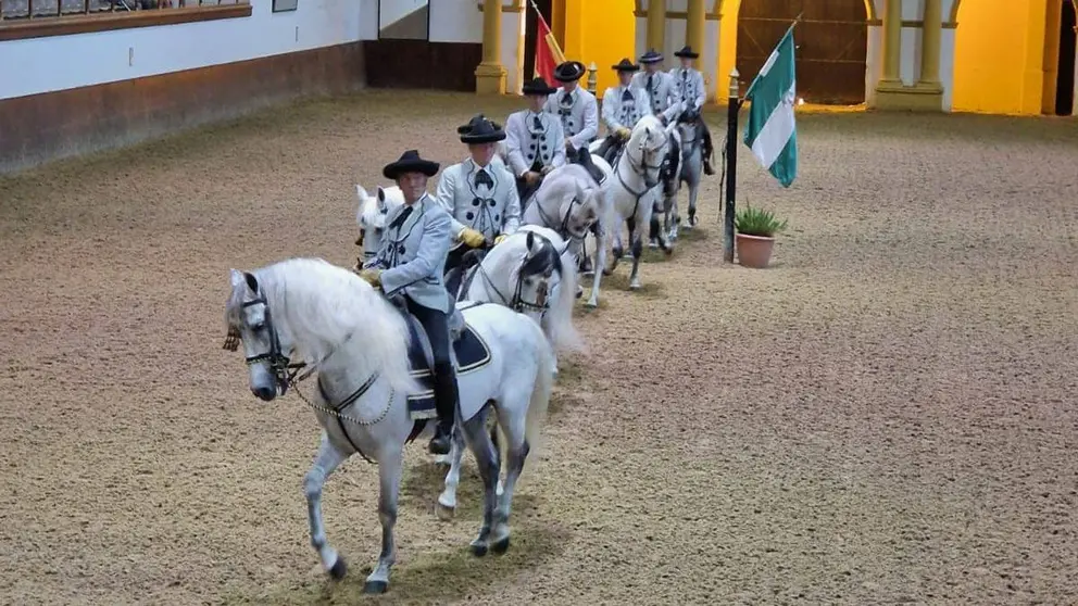 Espect&aacute;culo ecuestre en la Real Escuela