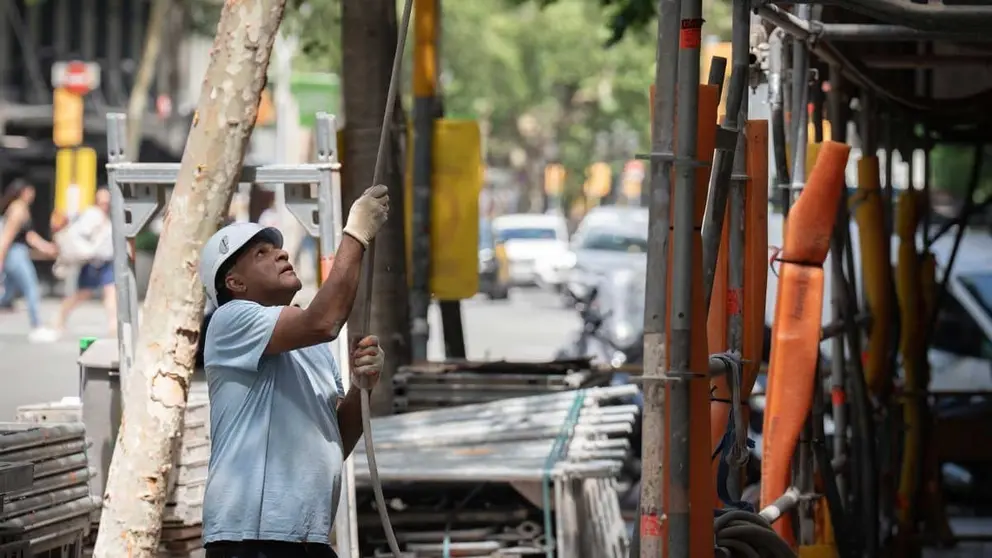 Un trabajador de la construcci&oacute;n en Andaluc&iacute;a