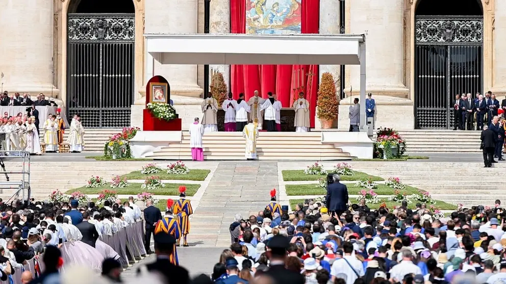 Le&oacute;n XIV ha inaugurado oficialmente su Pontificado | Salvador L&oacute;pez Medina