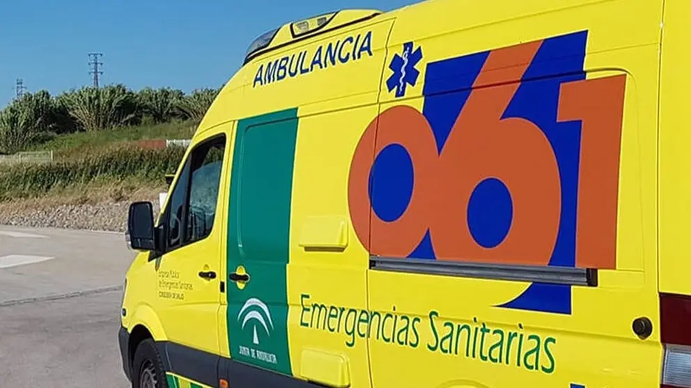 Un veh&iacute;culo del 061 en una imagen de archivo